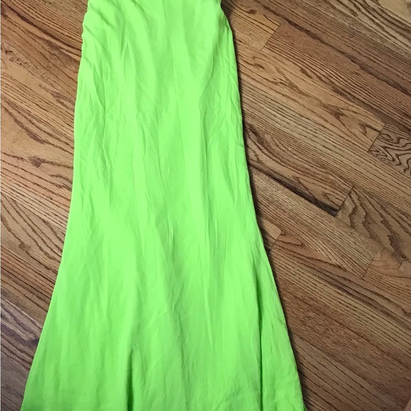 Lovers + Friends Pryce Gown Neon Green - Picture 2 of 8